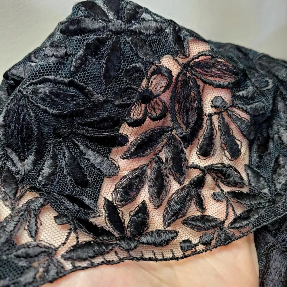 LACE EMBROIDERED FLORAL FABRIC BLACK NEW 70" x 38" CRAFT SEWING DECOR - Picture 2 of 6